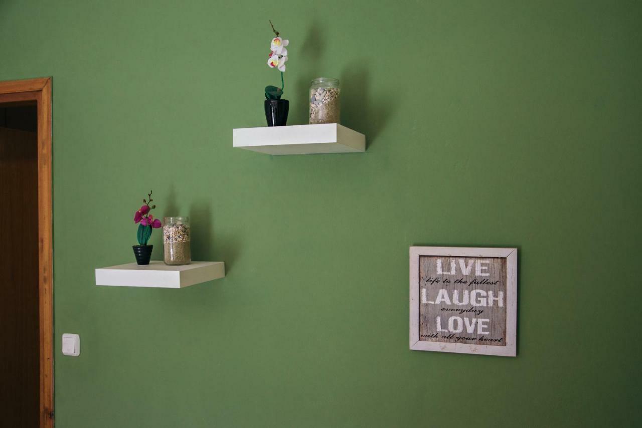 Olive Green House อาเยีย เปลาเยีย ภายนอก รูปภาพ